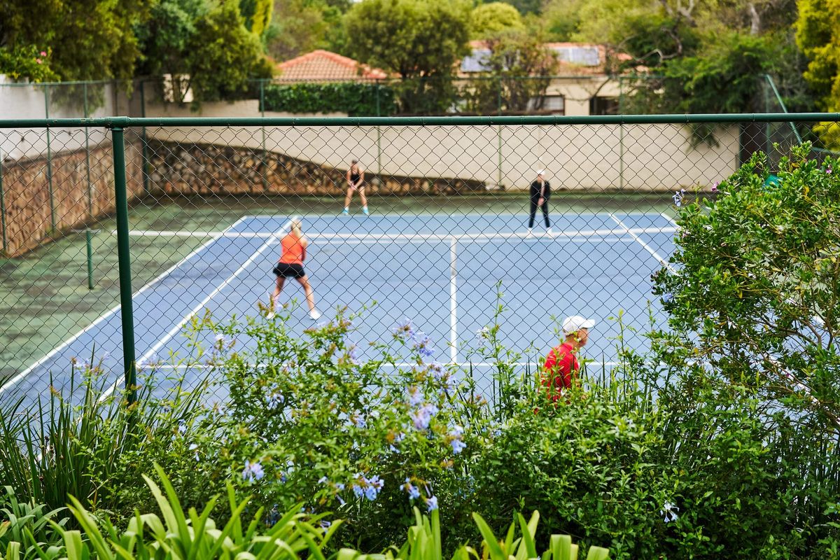 Gardens and birdlife at Waterford Estate